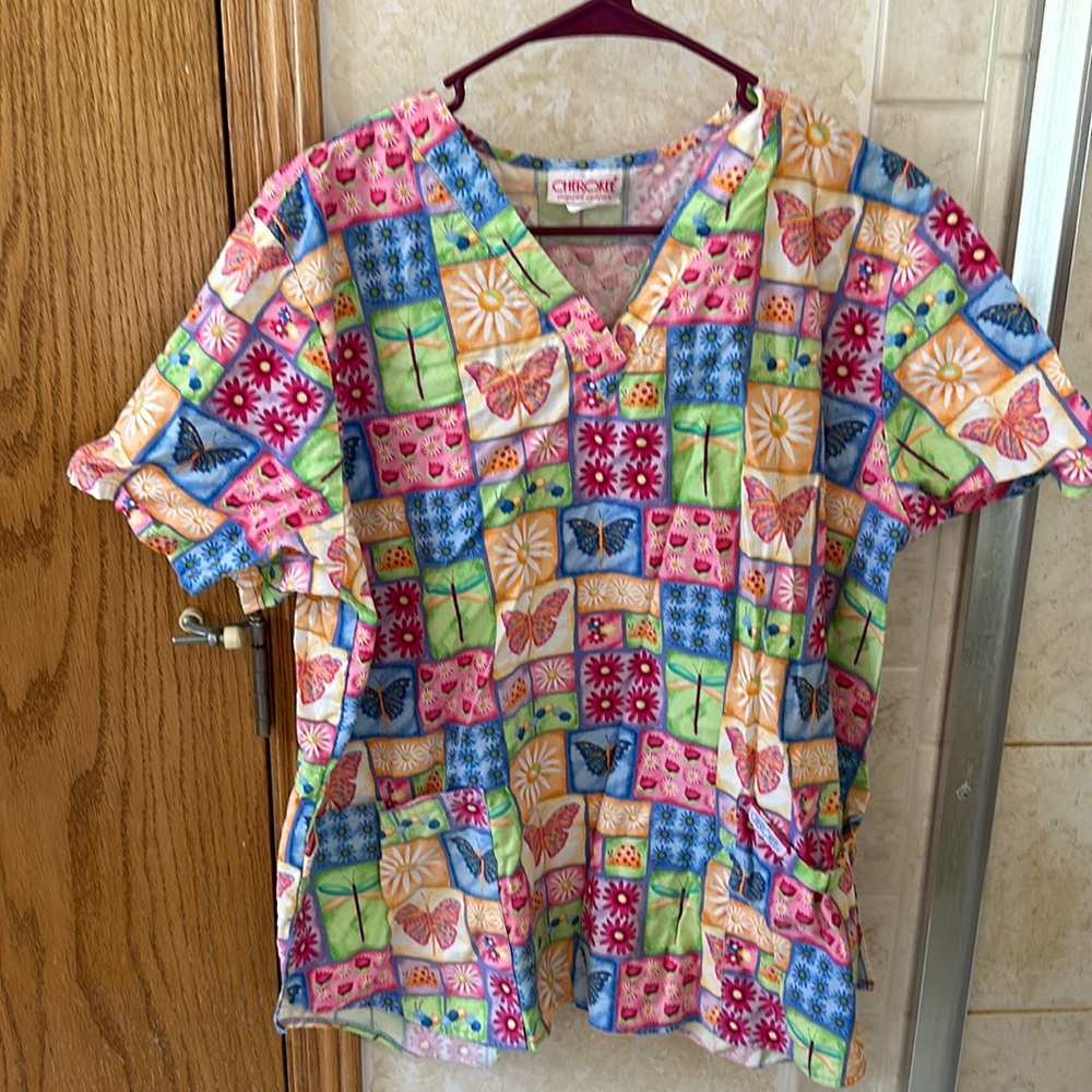 Quilt pattern with butterflies and dragon flies